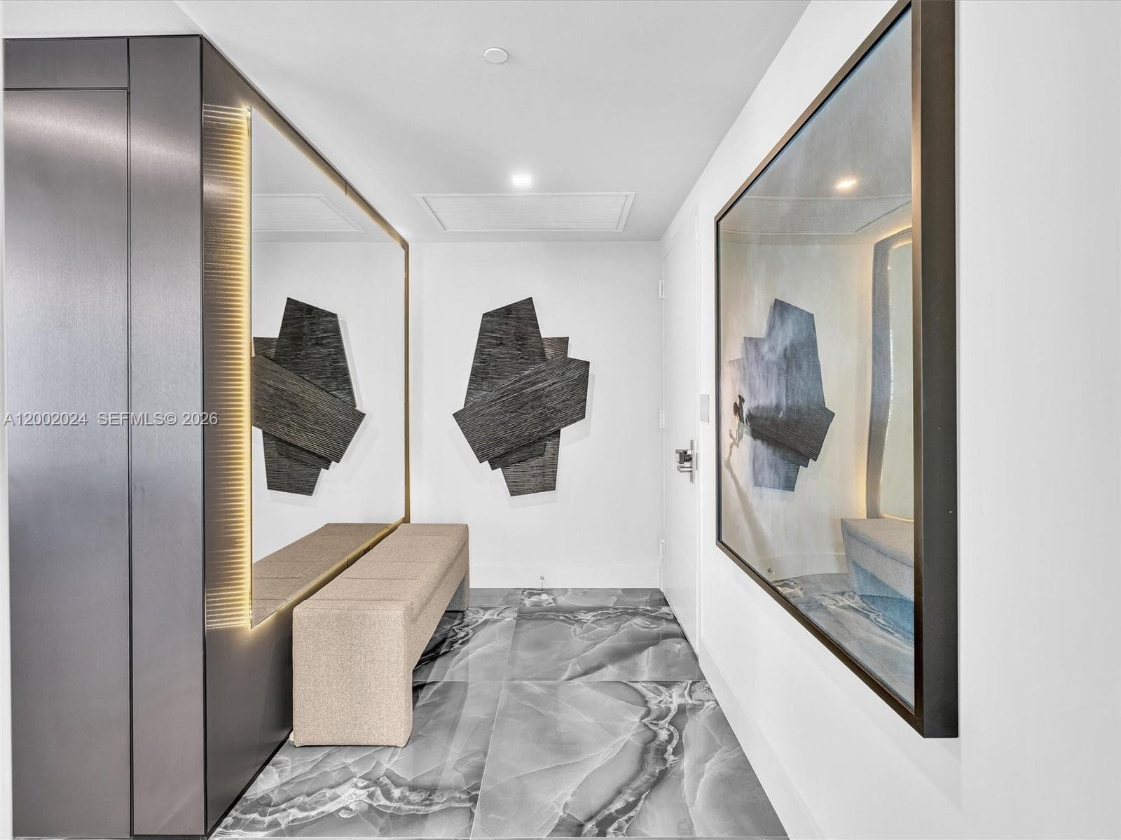 475 Brickell Ave # 2715, Miami, FL 33131 photo 3