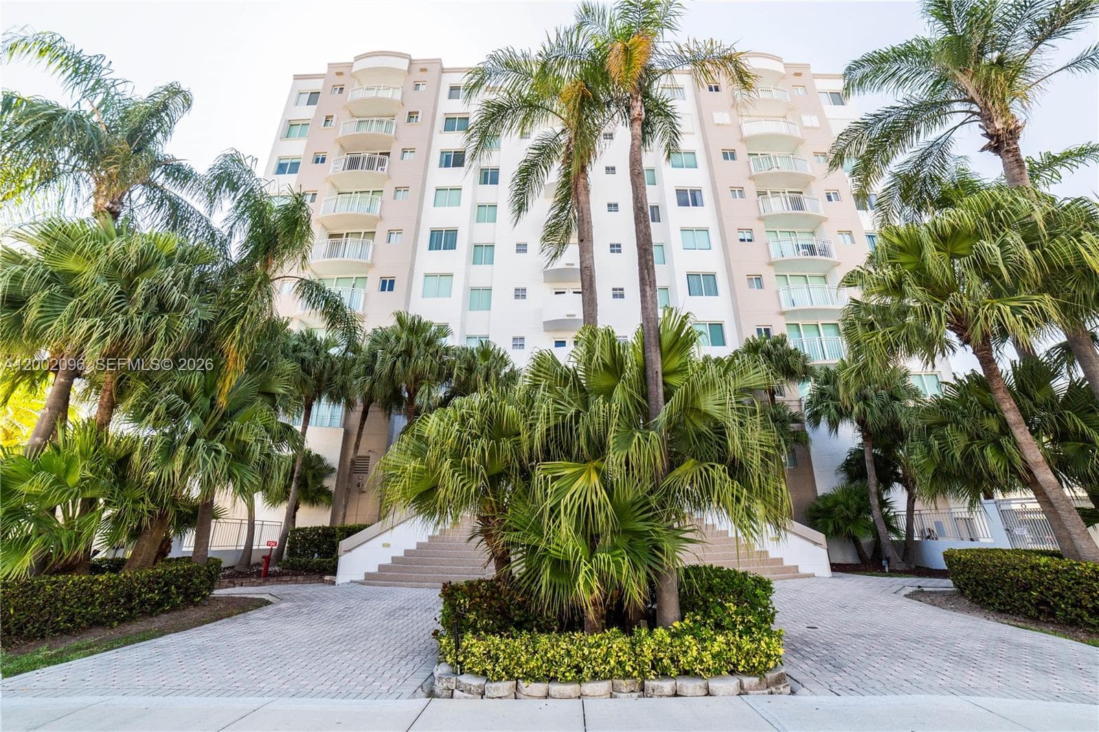 18000 N Bay Rd # 201, Sunny Isles Beach, FL 33160 photo 3