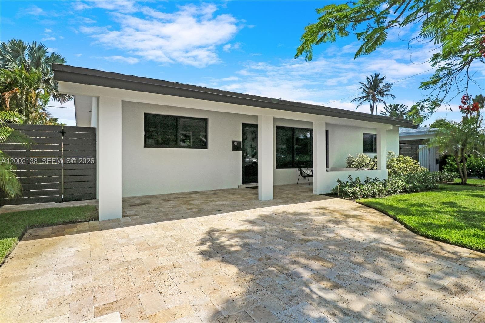 811 NE 17th Ct, Fort Lauderdale, FL 33305 photo 2