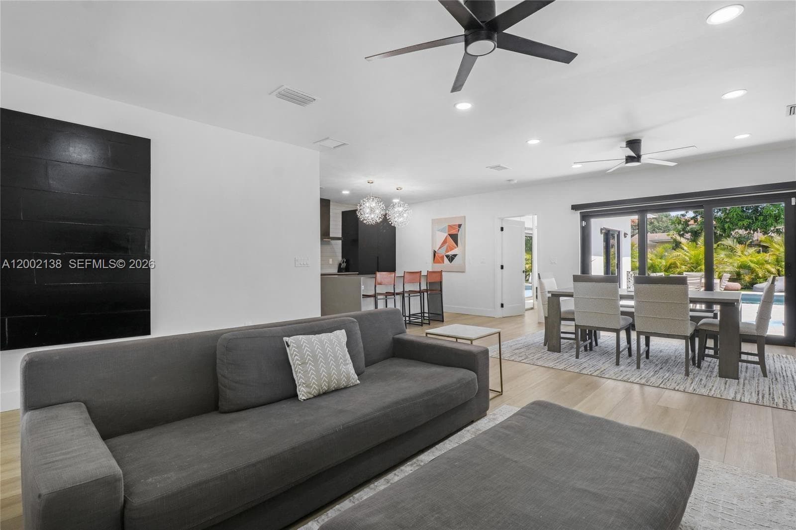 811 NE 17th Ct, Fort Lauderdale, FL 33305 photo 4