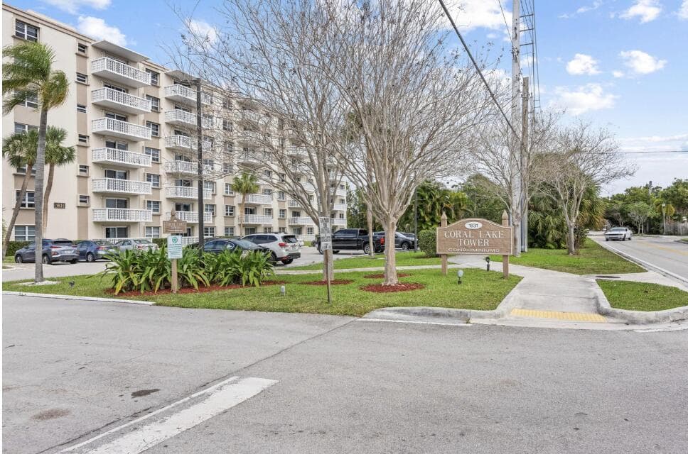 1831 NE 38th Street # 410, Oakland Park, FL 33308 photo 2