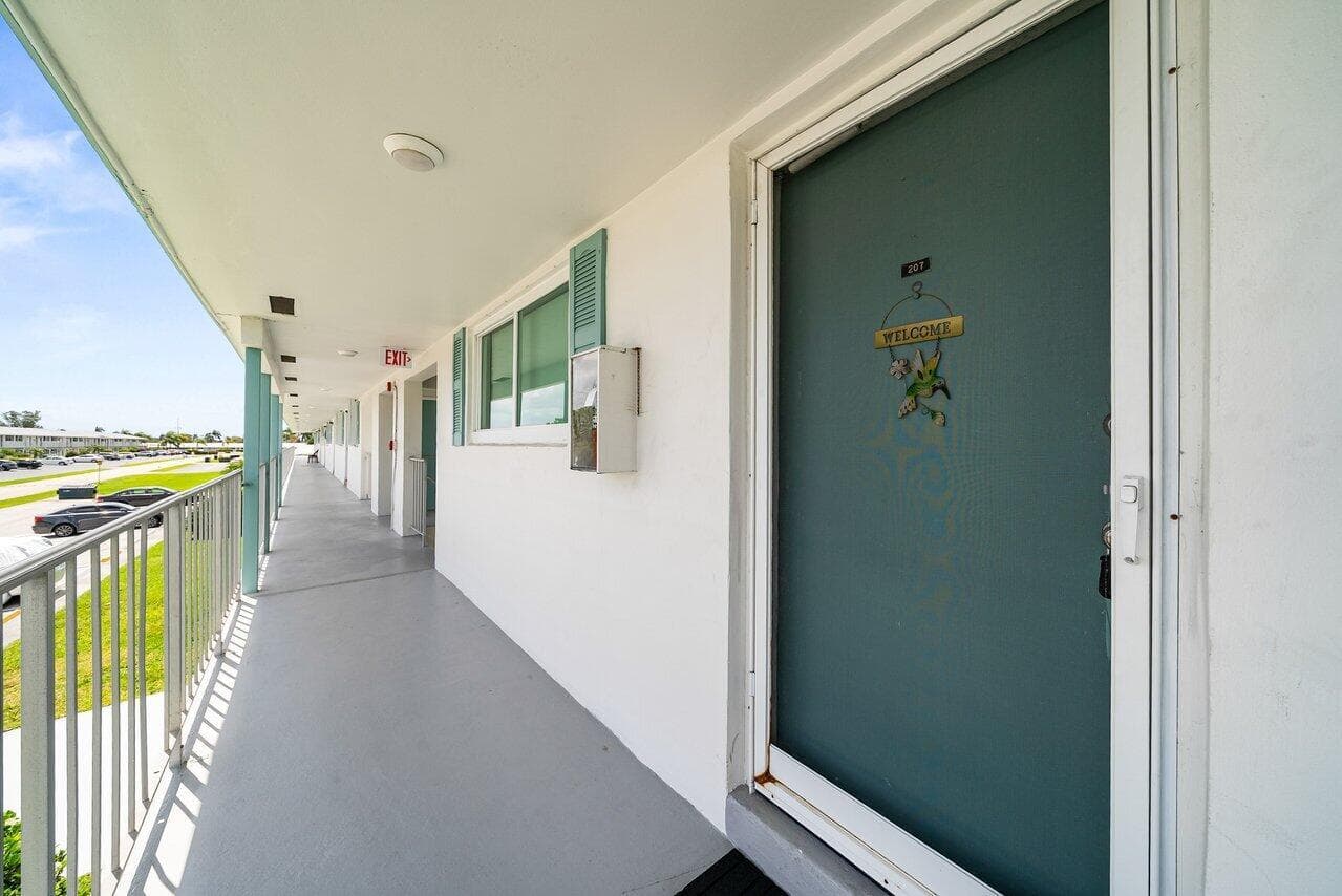 1117 Lake Terrace # 207, Boynton Beach, FL 33426 photo 3