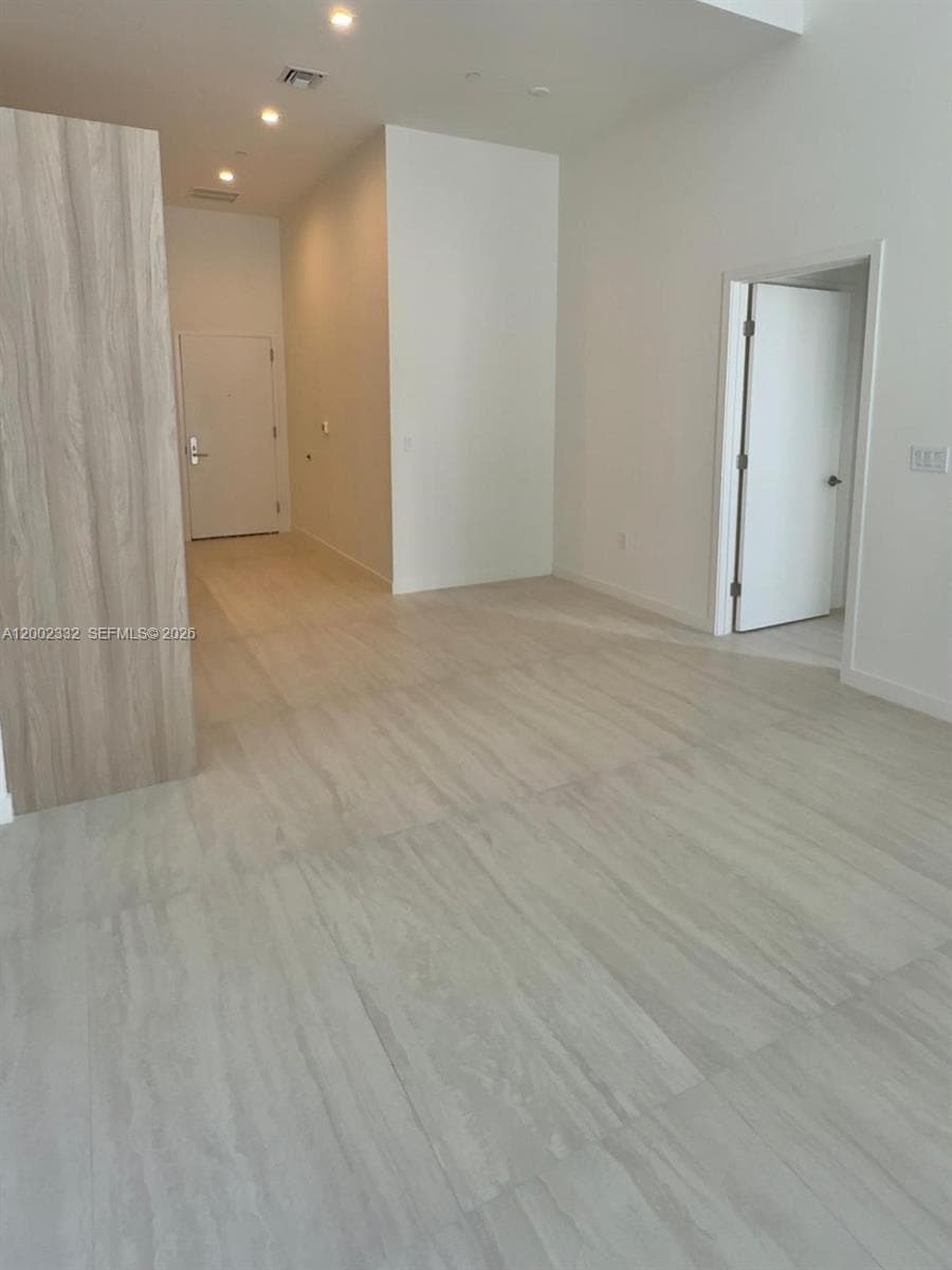 77 SE 5th street # 1010, Miami, FL 33131 photo 4