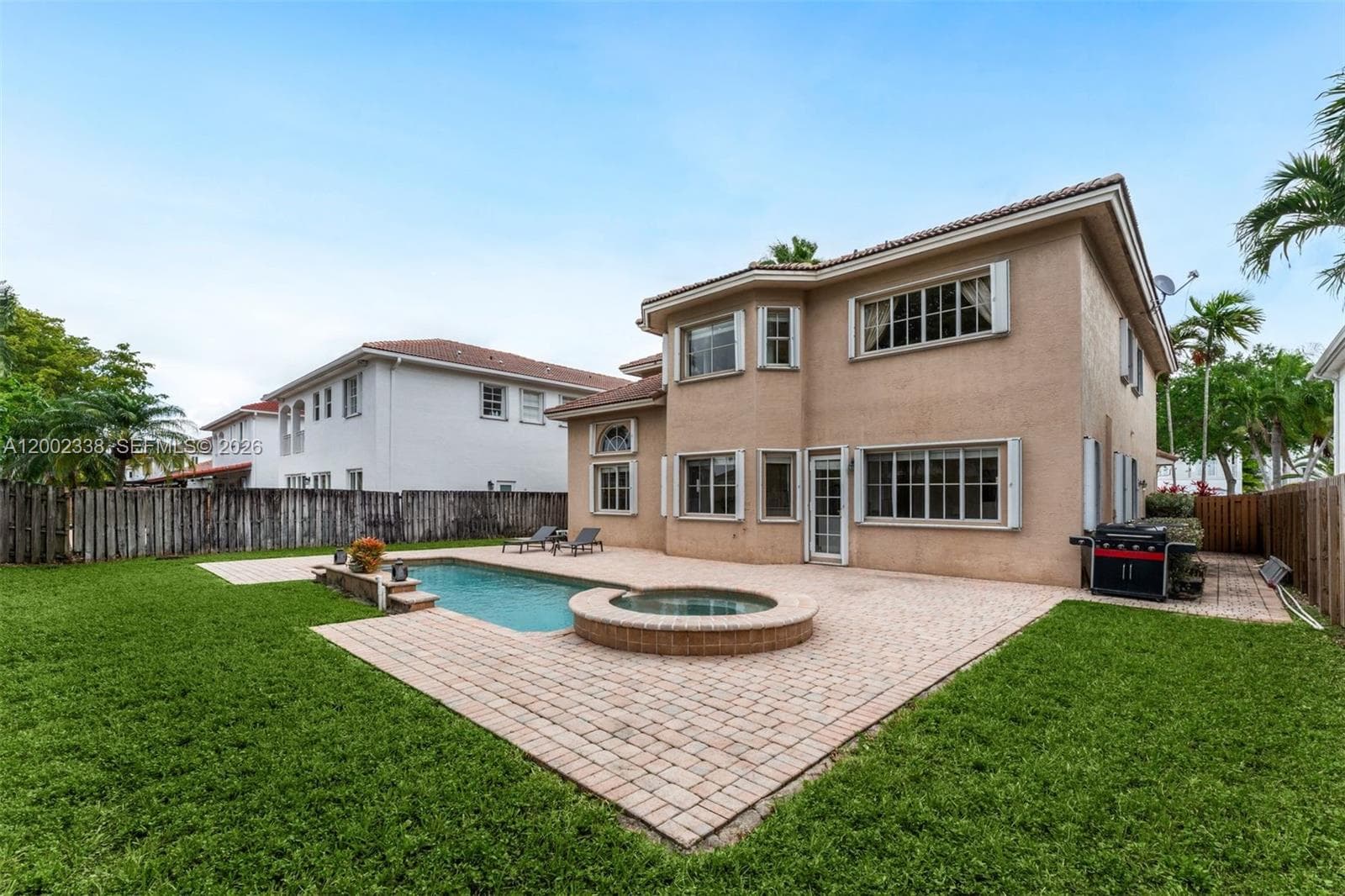6914 NW 113th Pl, Doral, FL 33178 photo 2