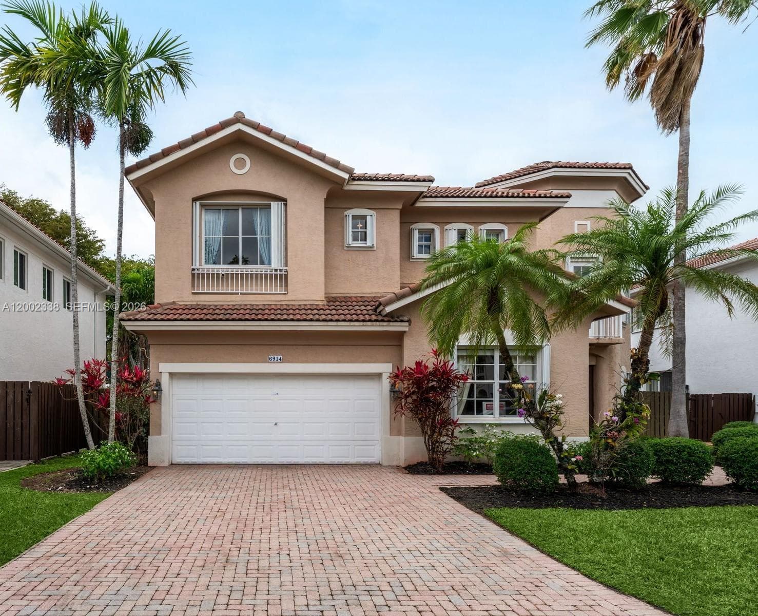 6914 NW 113th Pl, Doral, FL 33178