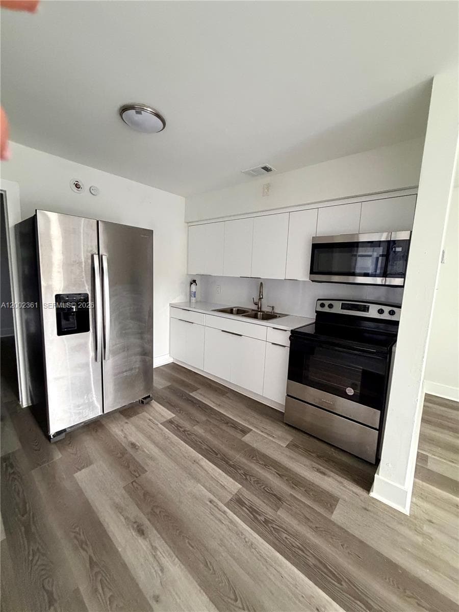 706 S F St, Lake Worth, FL 33460 photo 2