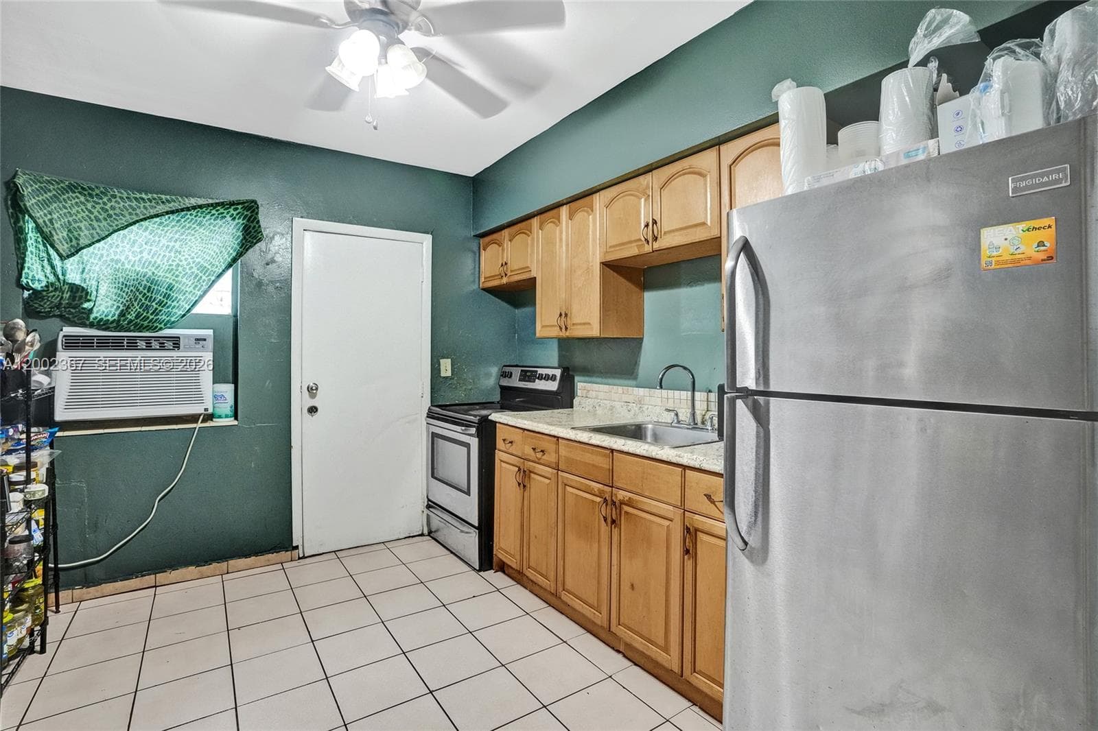 836 NW 101st St, Miami, FL 33150 photo 2