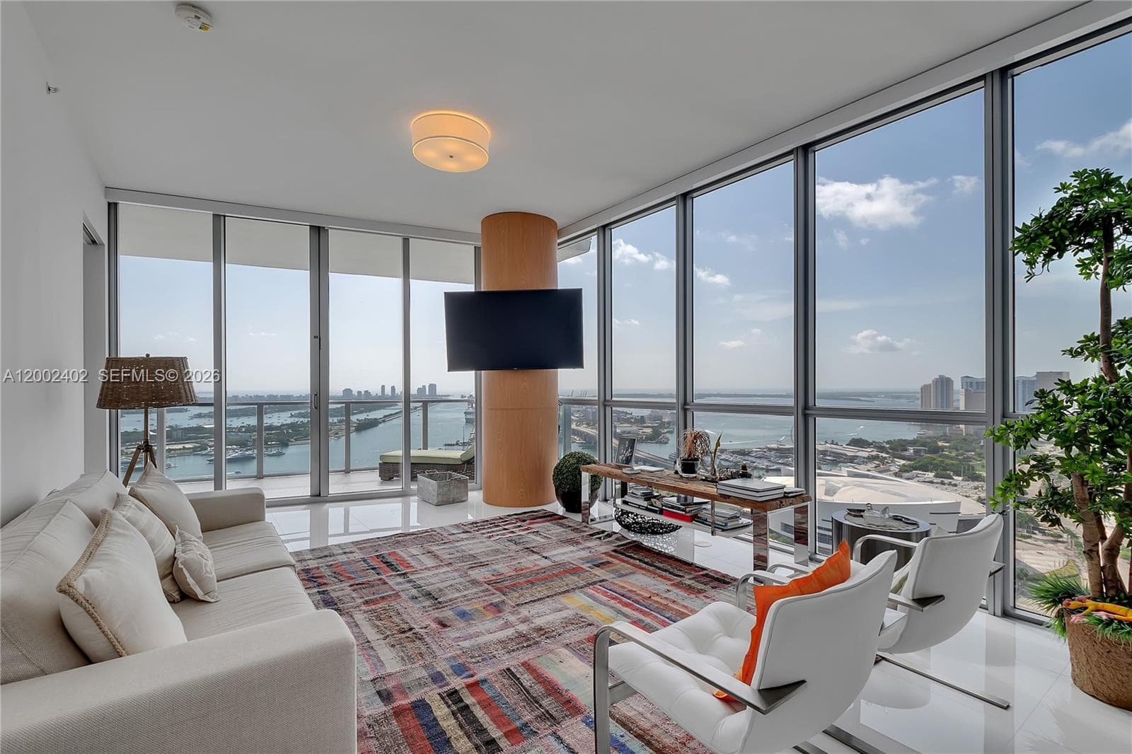 1100 Biscayne Blvd # 3901, Miami, FL 33132