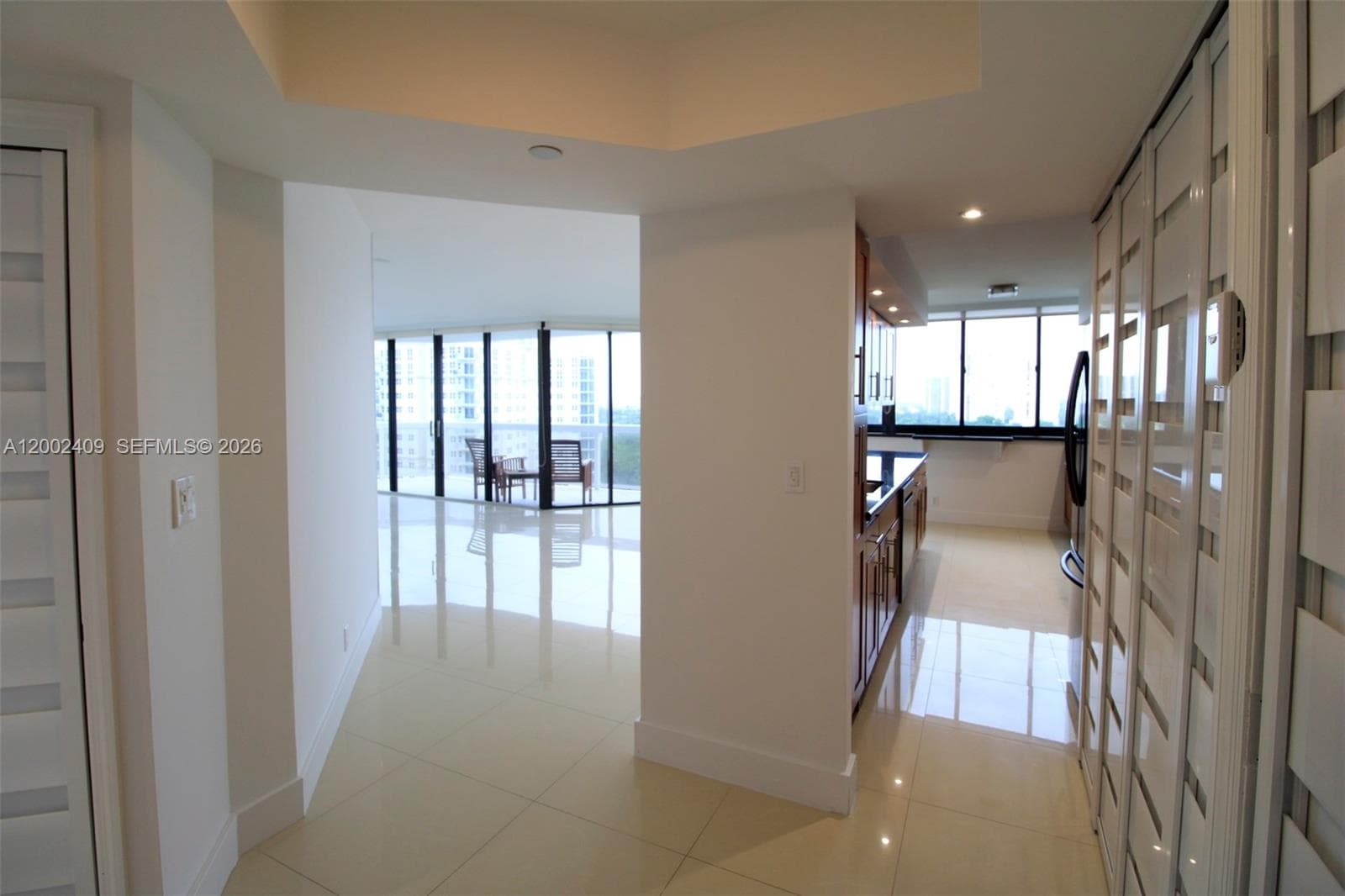 20185 E Country Club Dr # 1105, Aventura, FL 33180 photo 5