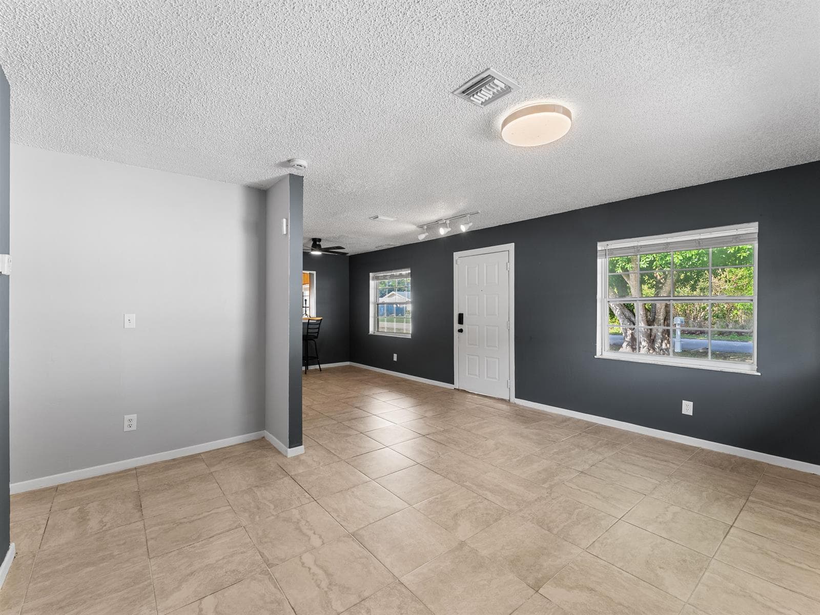 304 8th Avenue SW, Vero Beach, FL 32962 photo 3