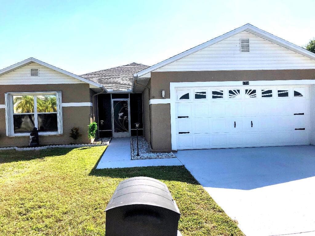 6794 Picante Circle, Fort Pierce, FL 34951 photo 2