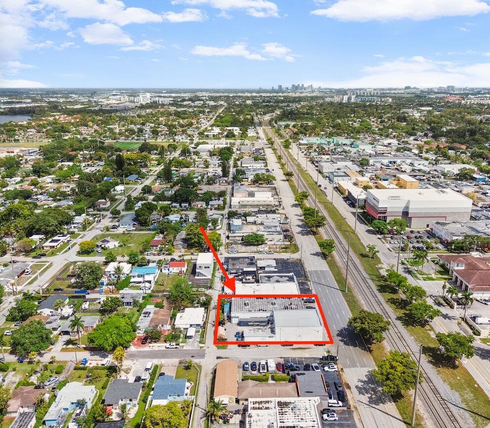1800 N Dixie Highway, Hollywood, FL 33020 photo 2