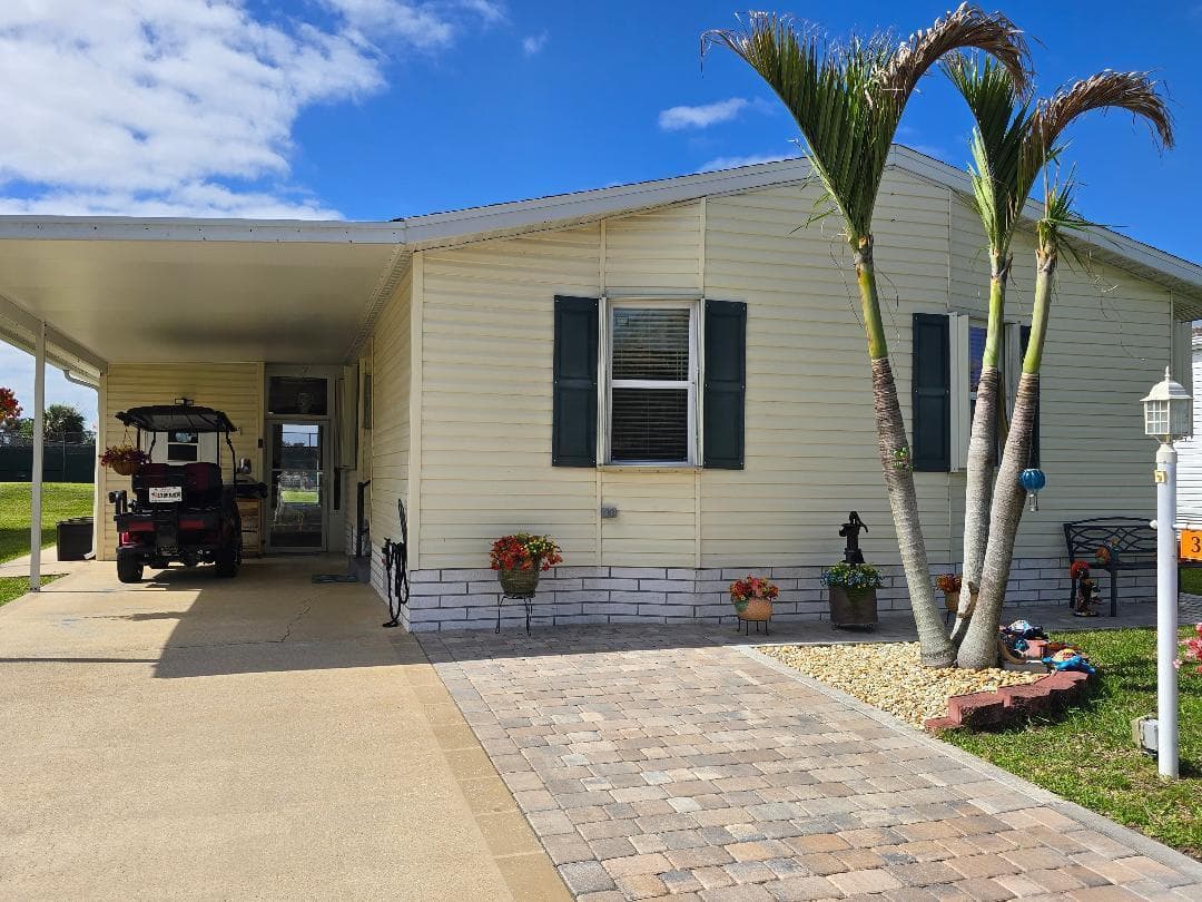 337 Seahorse Terrace, Fort Pierce, FL 34982 photo 2