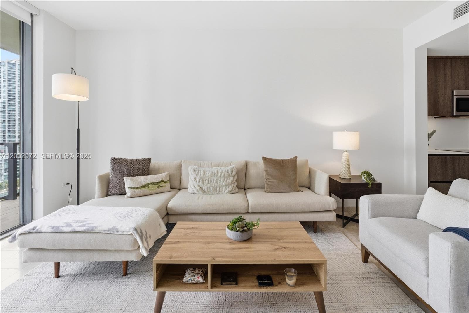 68 SE 6th St # 1106, Miami, FL 33131 photo 5