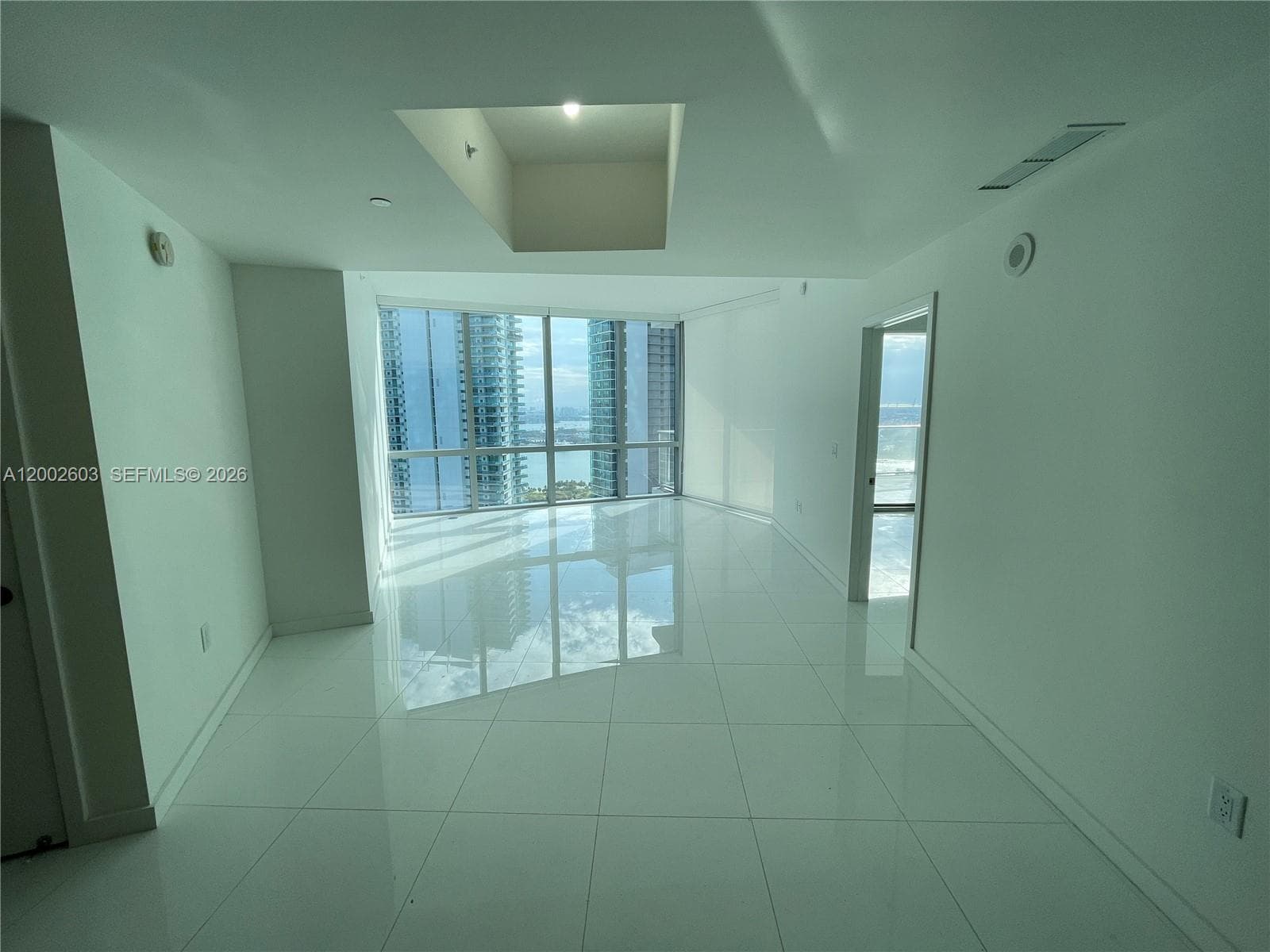 851 NE 1st Ave # 3103, Miami, FL 33132 photo 2