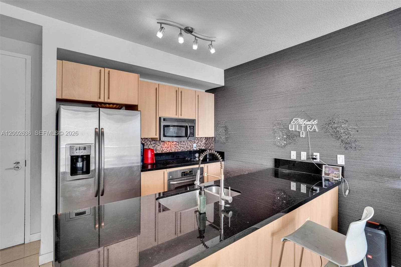 79 SW 12th St # 1605, Miami, FL 33130 photo 3