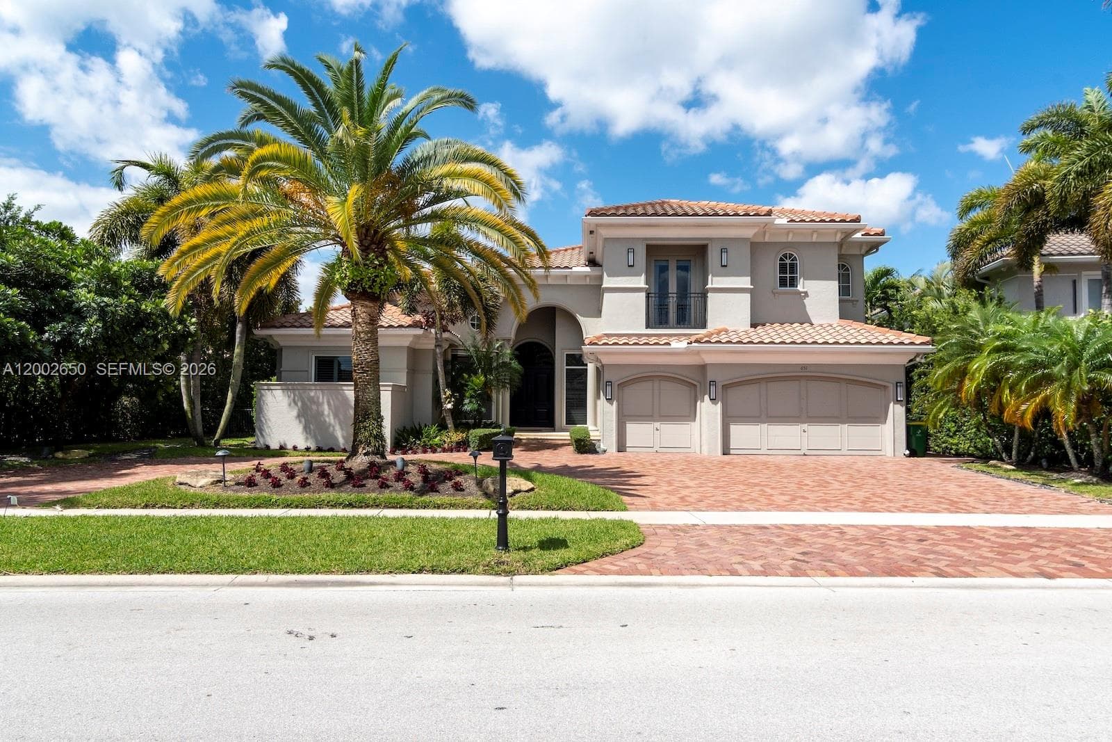 651 Sweet Bay Ave, Plantation, FL 33324 photo 2