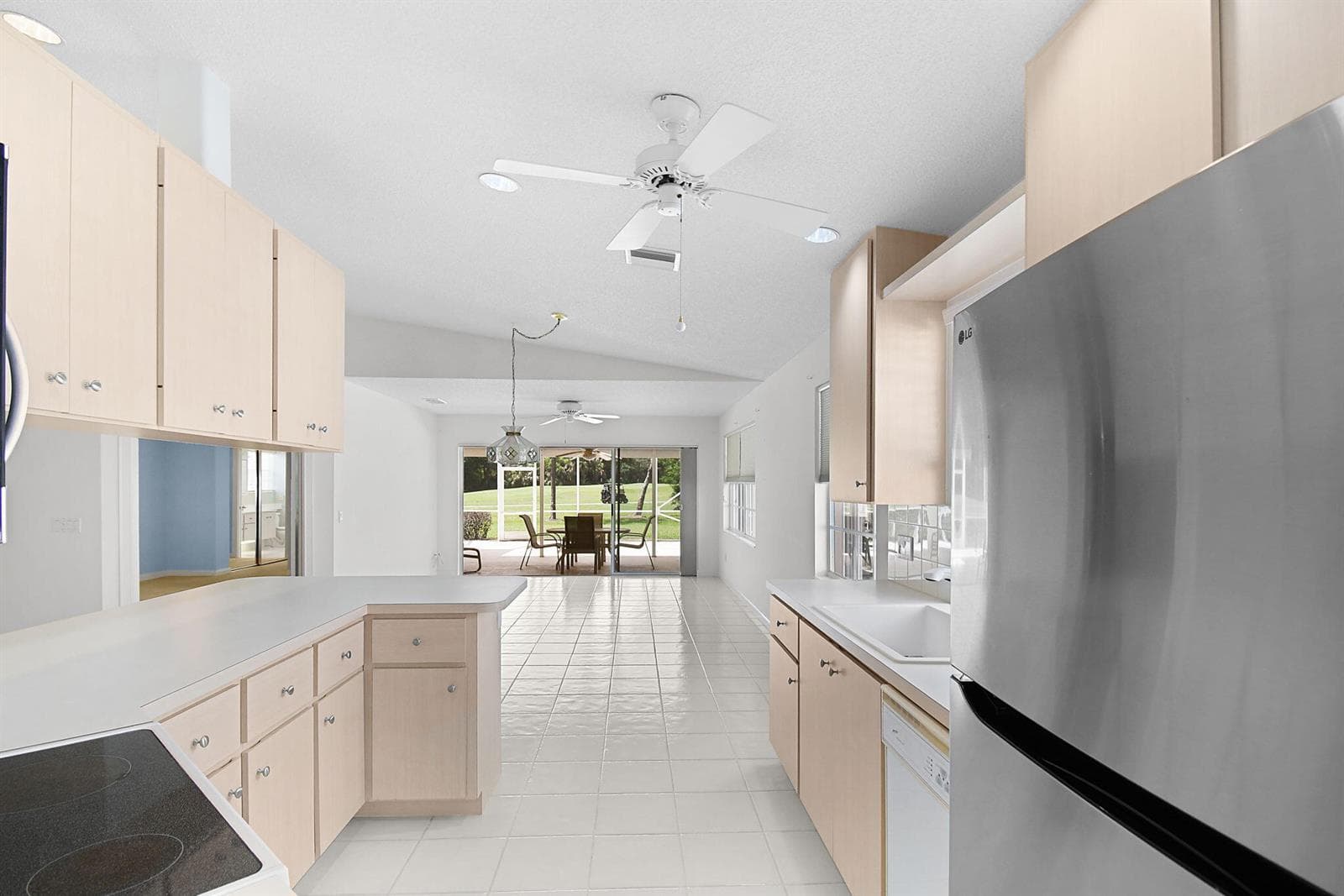 7767 SE Spicewood Circle, Hobe Sound, FL 33455 photo 3