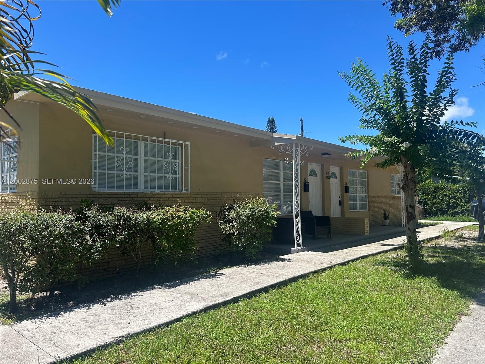 412 SW 10th St # 1-2, Hallandale Beach, FL 33009