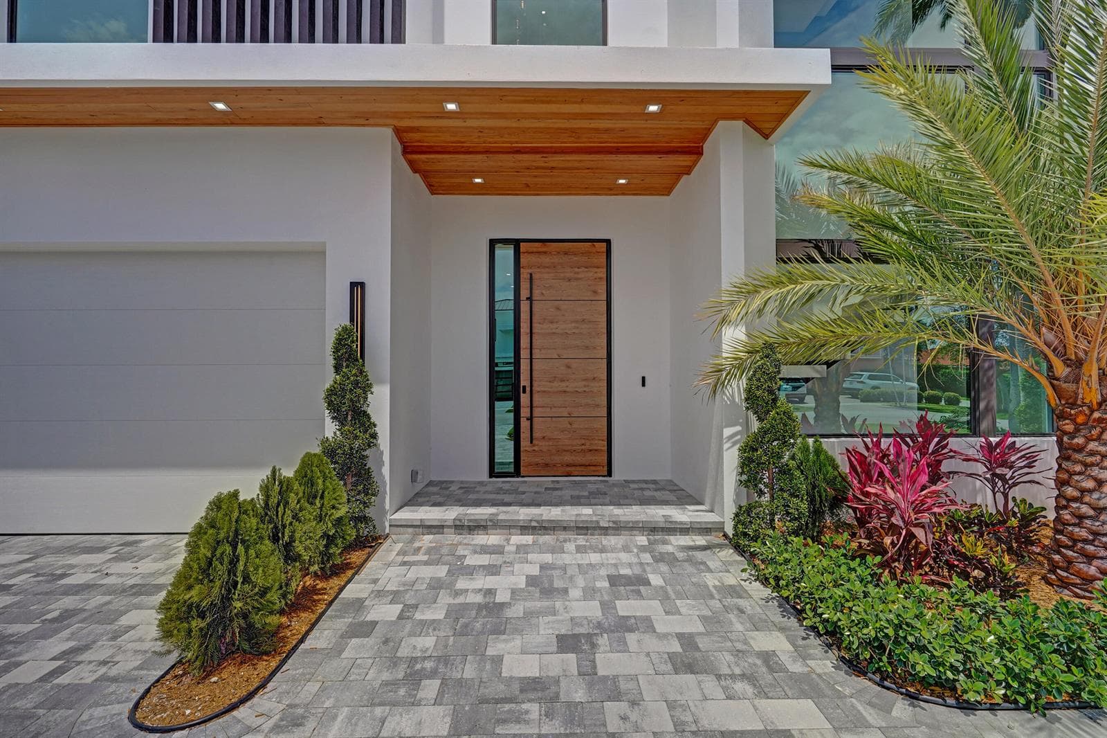 365 NE 3rd Street, Boca Raton, FL 33432 photo 2