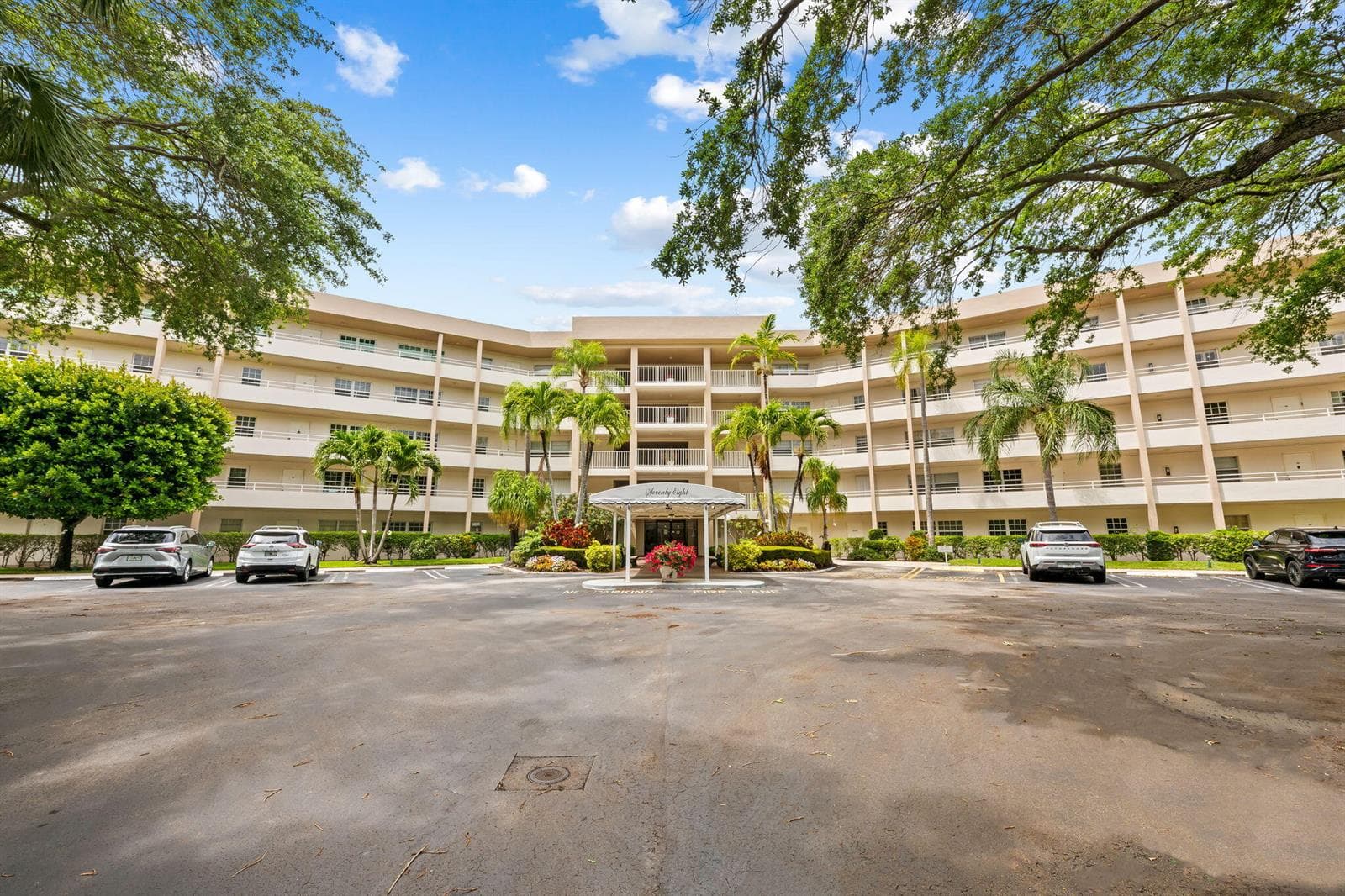 3960 Oaks Clubhouse Drive # 304, Pompano Beach, FL 33069 photo 3