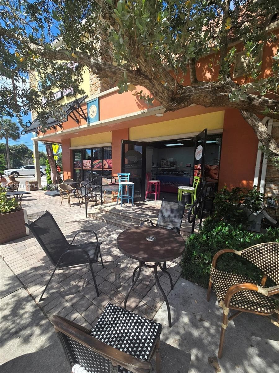 899 E PALMETTO PARK RD, Boca Raton, FL 33432 photo 2