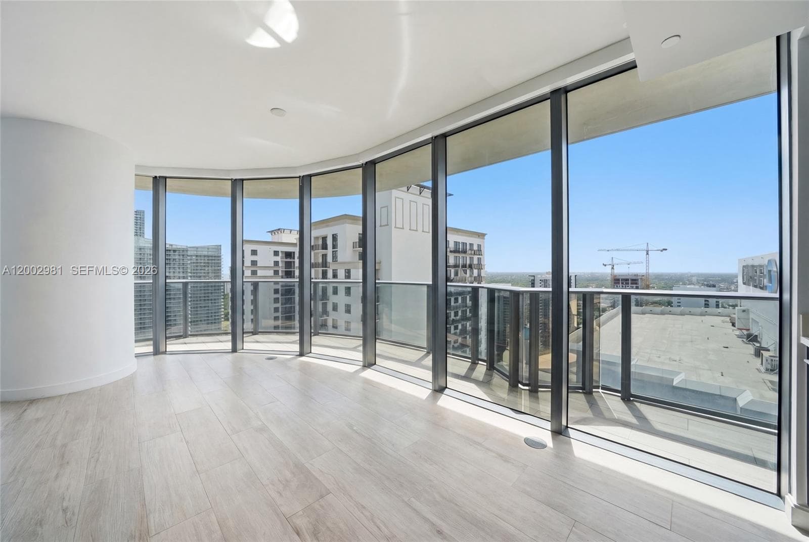 55 SW 9th St # 3106, Miami, FL 33130 photo 4