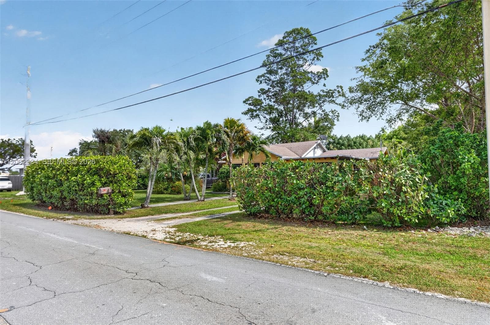 1490 NW 8th St, Homestead, FL 33030 photo 2