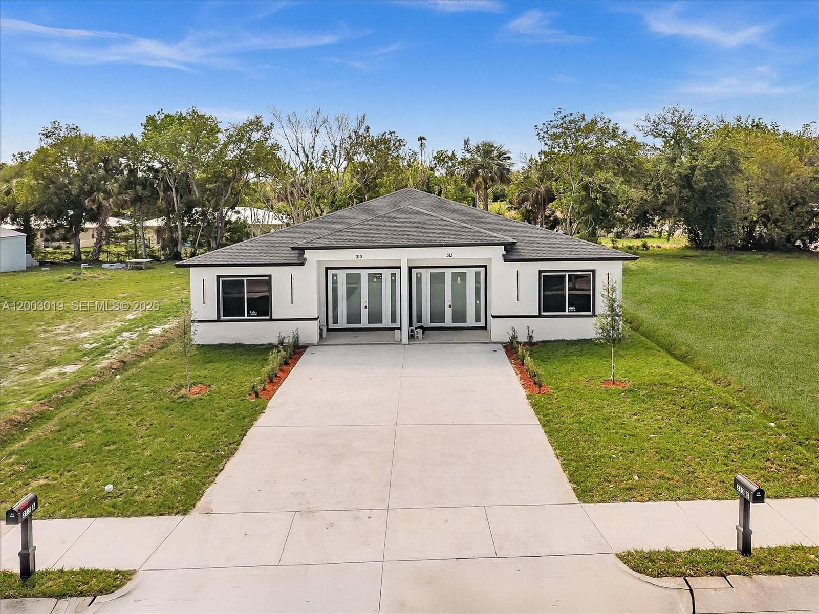 313 S 13th St, Fort Pierce, FL 34950 photo 2