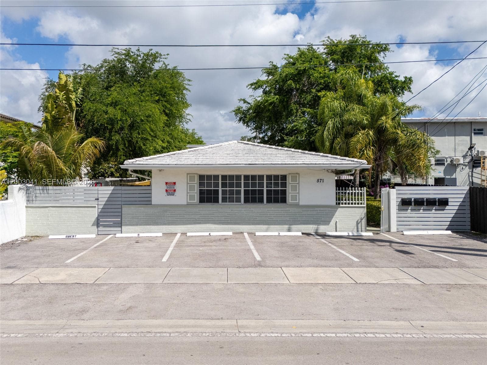 571 NE 67th St, Miami, FL 33138 photo 2