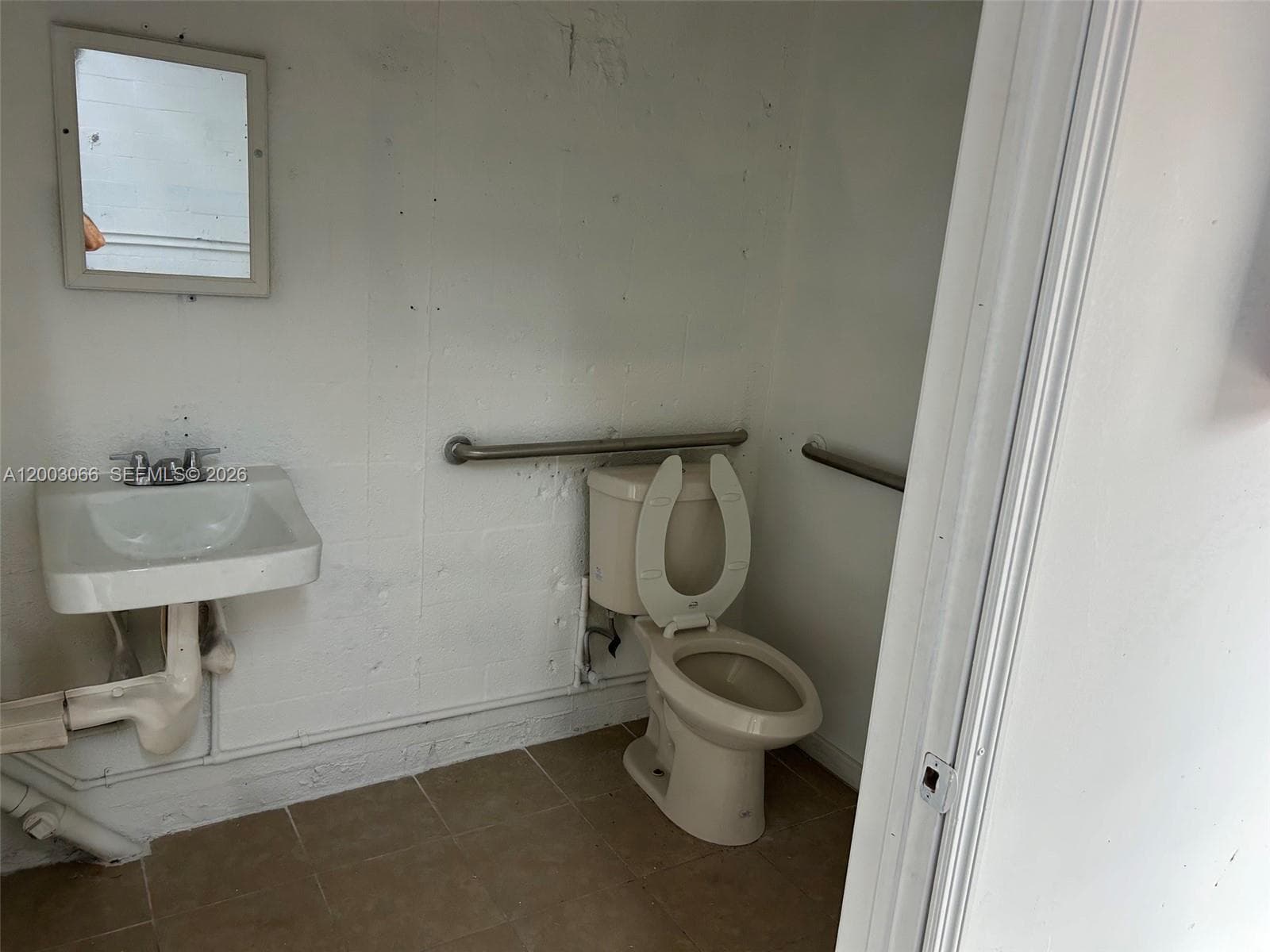 2776 NW 21st Ter, Miami, FL 33142 photo 4