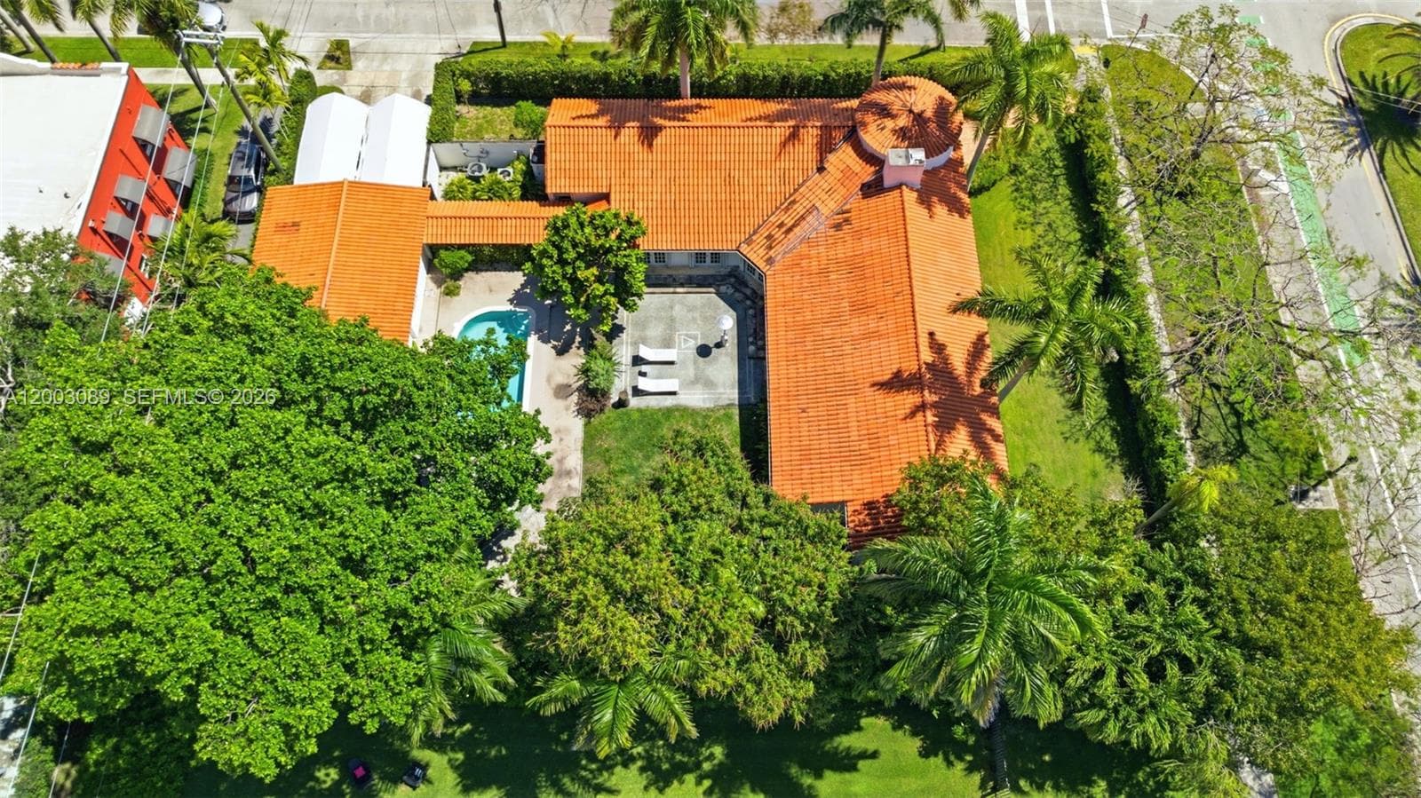 2300 S Miami Ave, Miami, FL 33129 photo 5