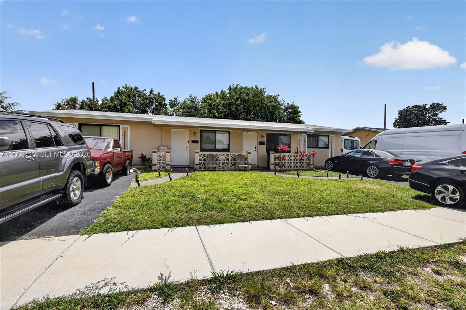5814 Cleveland St, Hollywood, FL 33021 photo 2