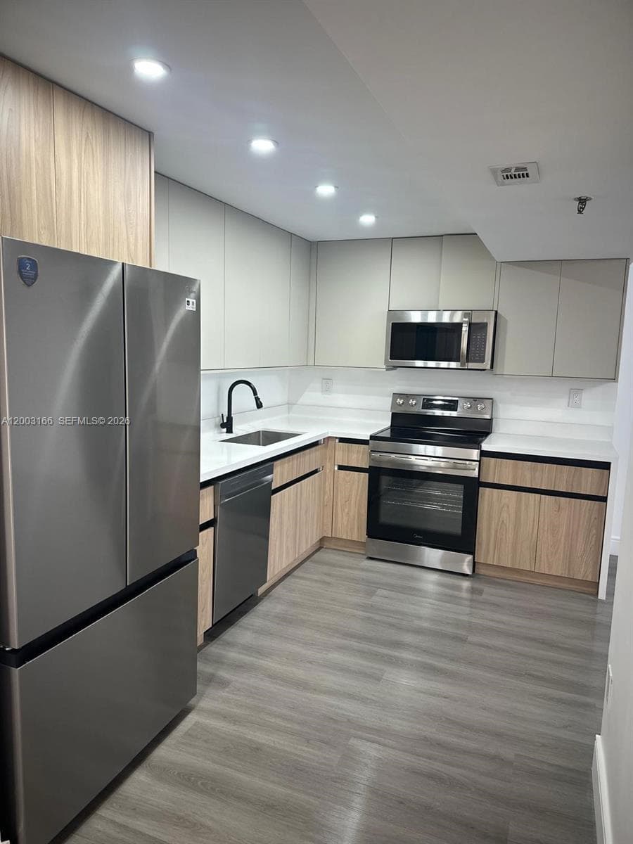 20840 San Simeon Way # 601, Miami, FL 33179 photo 2