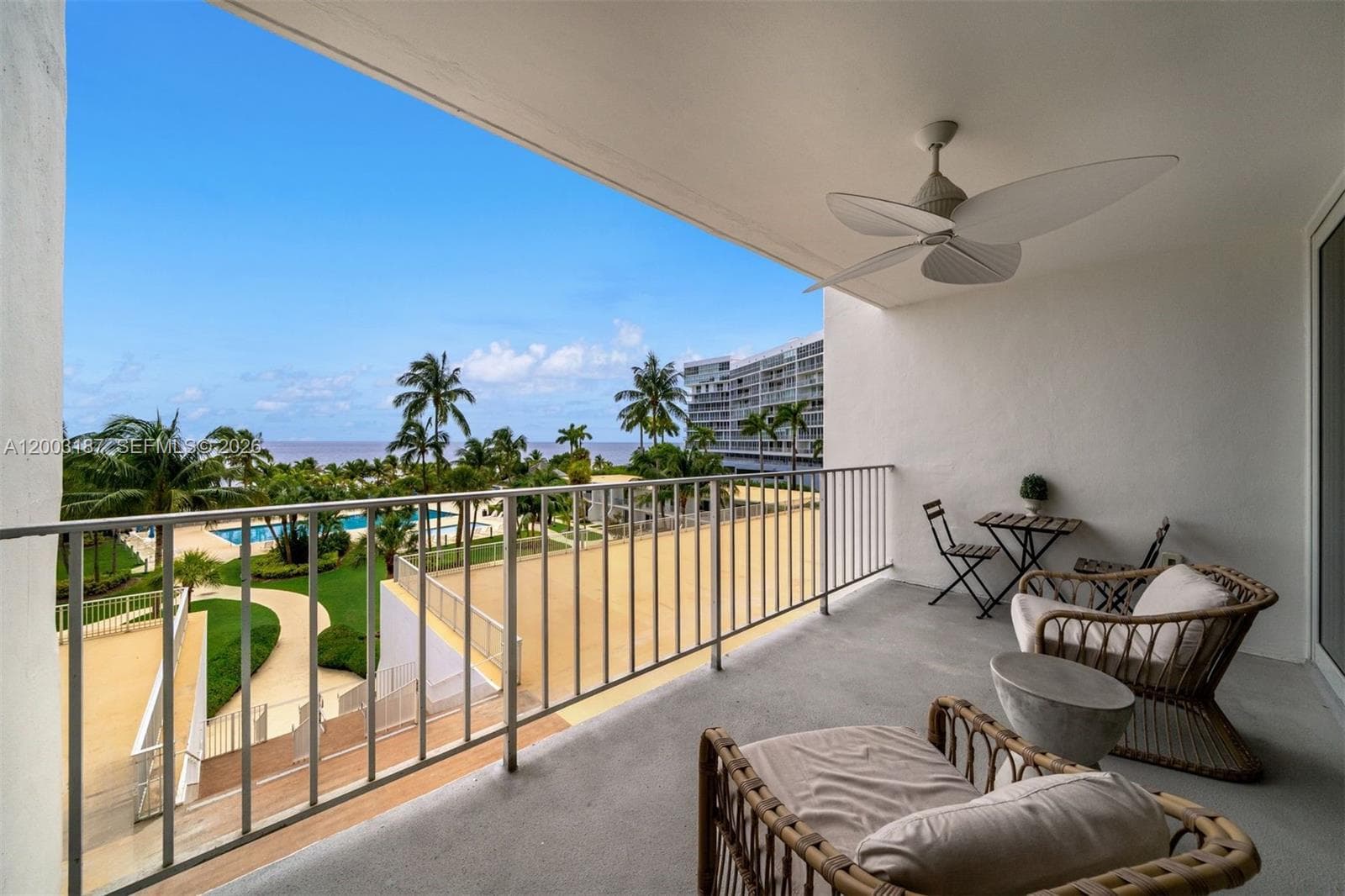 881 Ocean Dr # 3E, Key Biscayne, FL 33149 photo 2