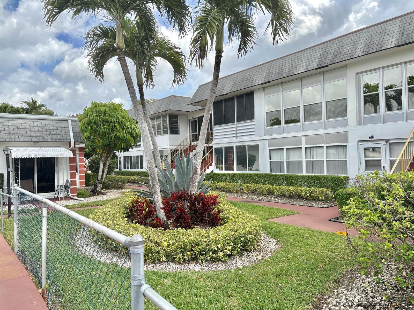 30 Plymouth C, West Palm Beach, FL 33417 photo 2
