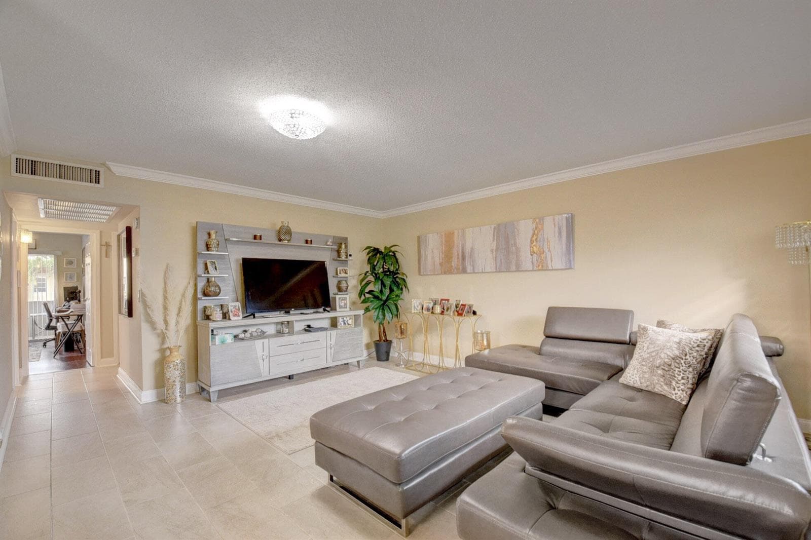 661 Flanders N # 661, Delray Beach, FL 33484 photo 3
