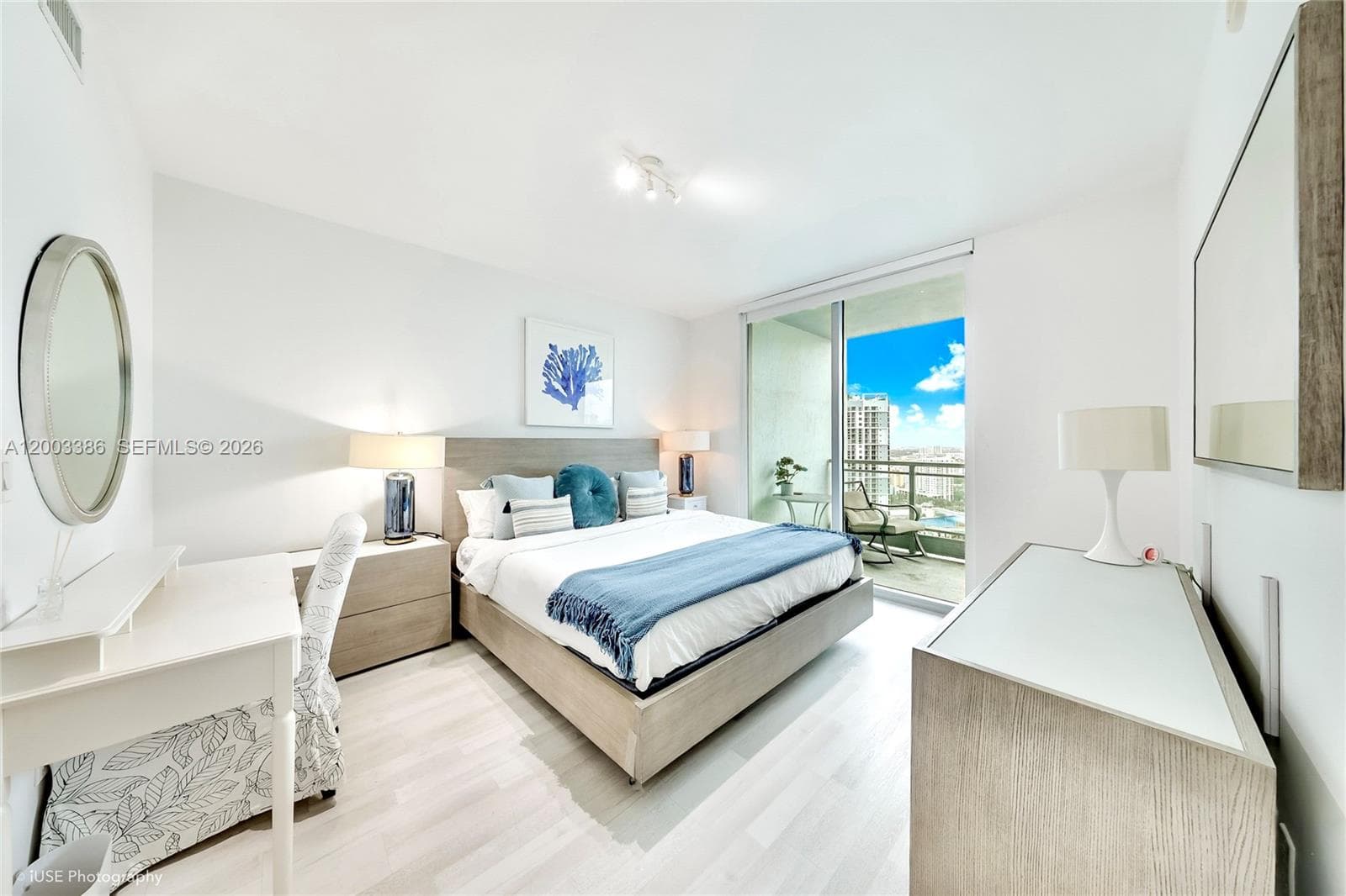 90 SW 3rd St # 3109, Miami, FL 33130
