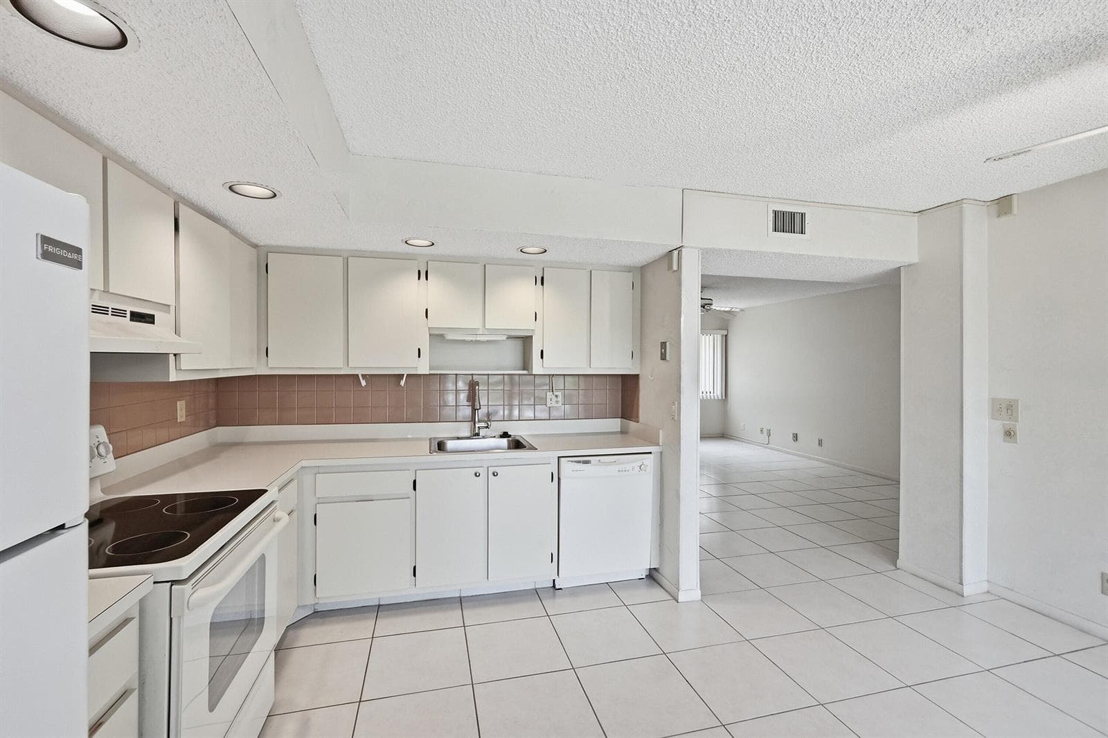5370 Las Verdes Circle # 219, Delray Beach, FL 33484 photo 4
