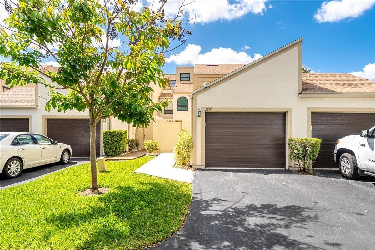 1102 SE Mitchell Avenue # 205, Port St. Lucie, FL 34952 photo 4