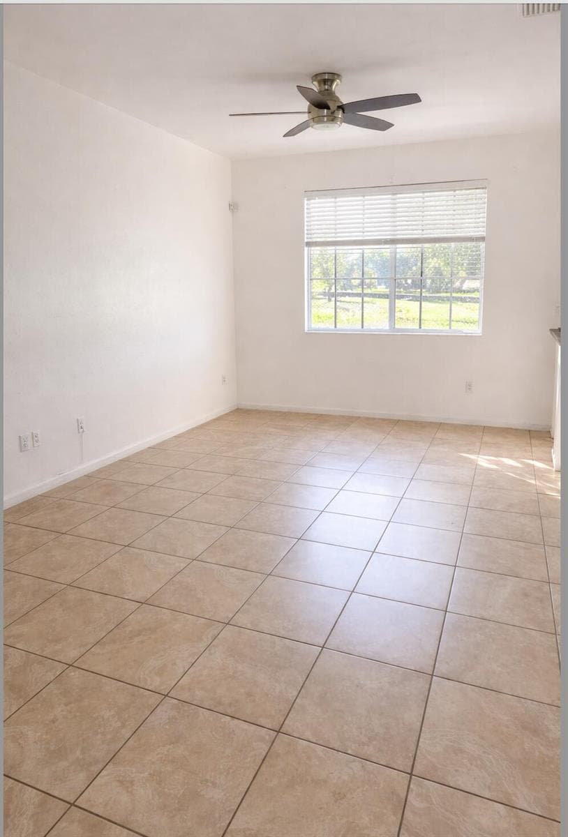1219 Lucaya Drive, Riviera Beach, FL 33404 photo 4