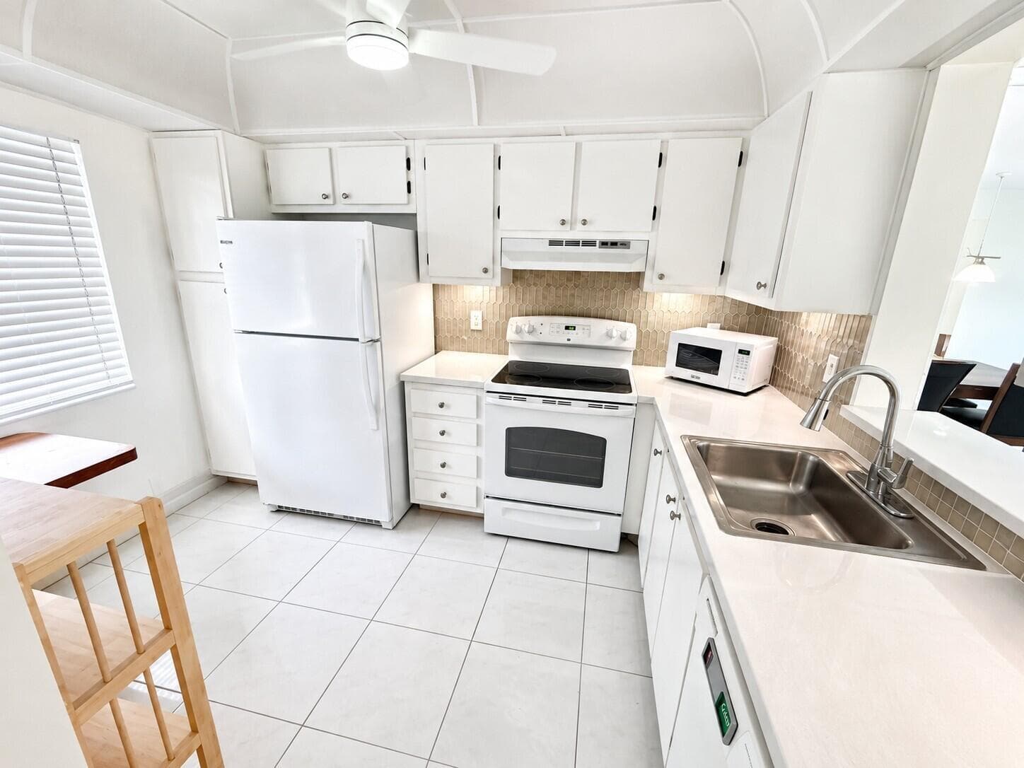 14307 Bedford Drive # 302, Delray Beach, FL 33446 photo 3