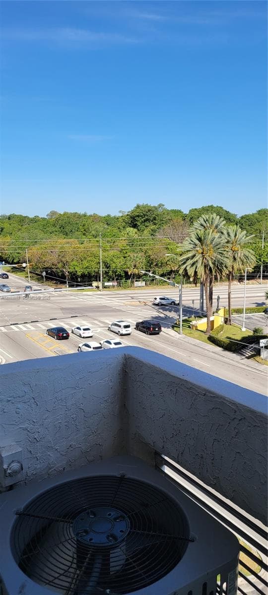 13499 Biscayne Blvd # 511, North Miami, FL 33181 photo 2