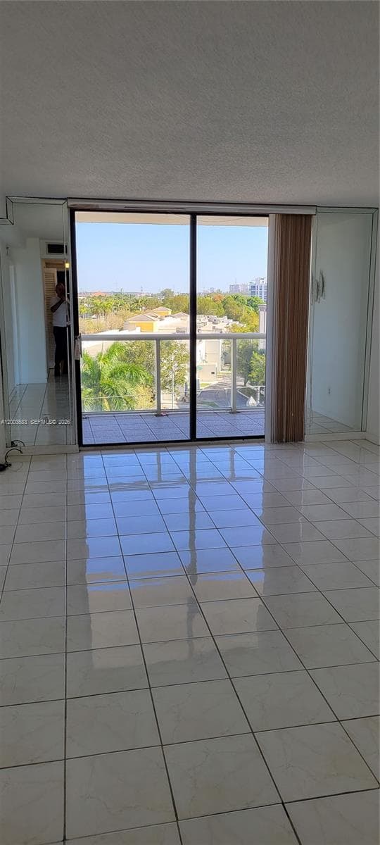 13499 Biscayne Blvd # 511, North Miami, FL 33181 photo 4