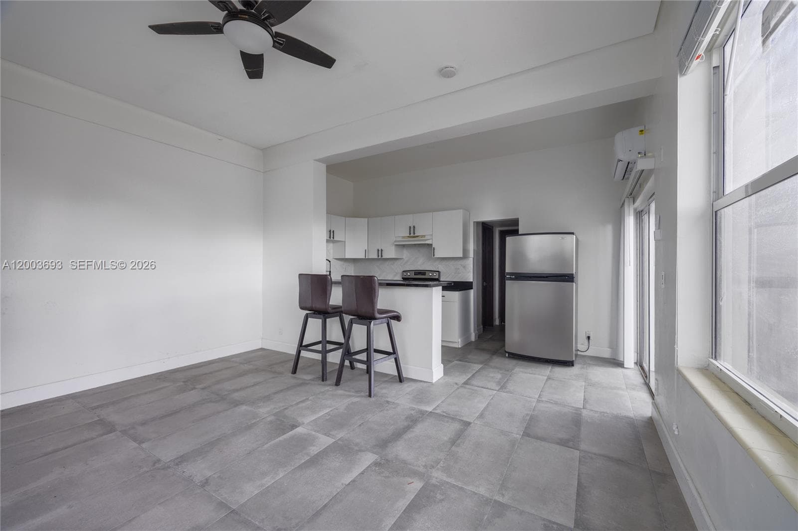 2204 Mckinley St, Hollywood, FL 33020 photo 4