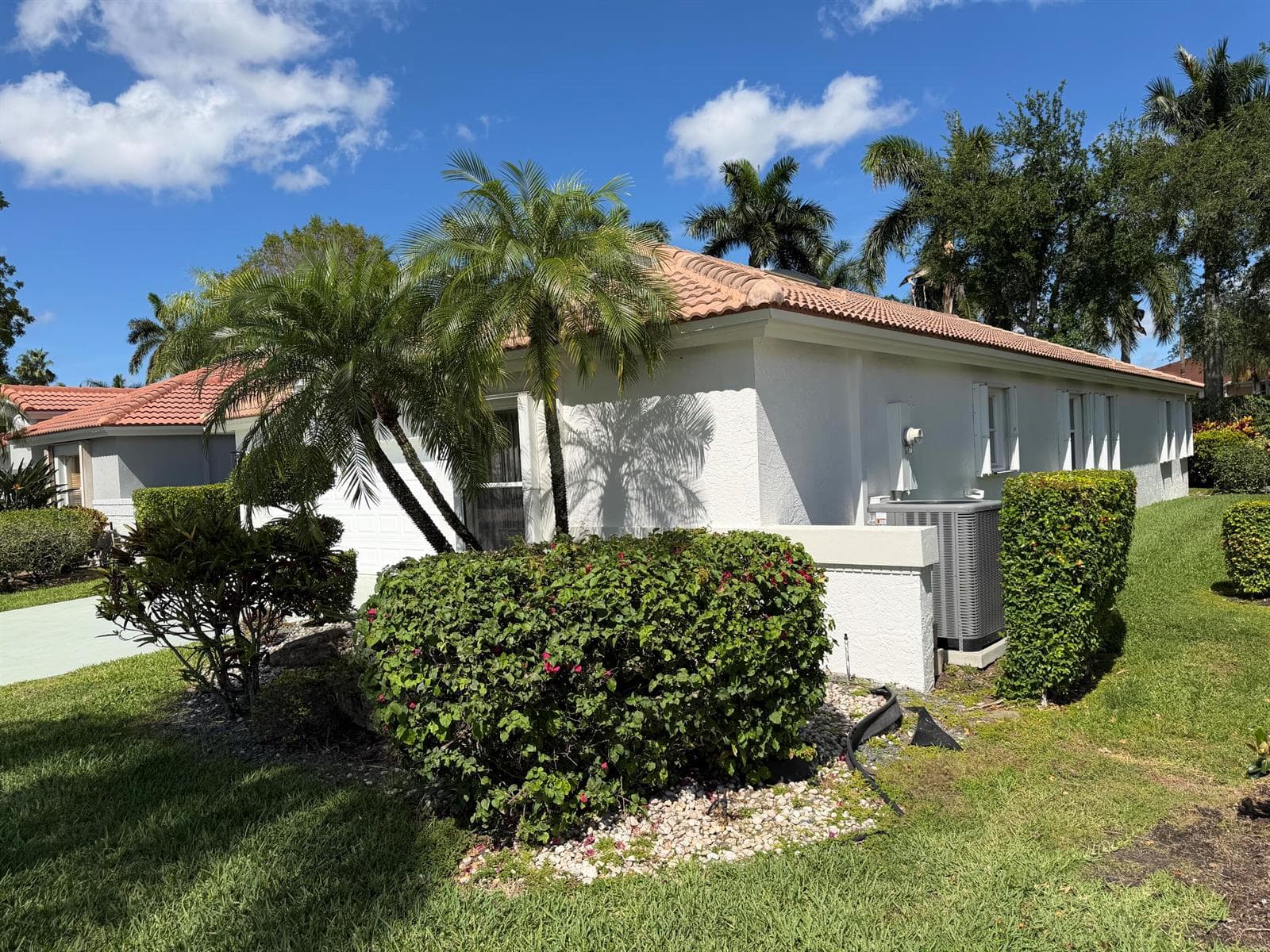 9706 Harbour Lake Circle, Boynton Beach, FL 33437 photo 2