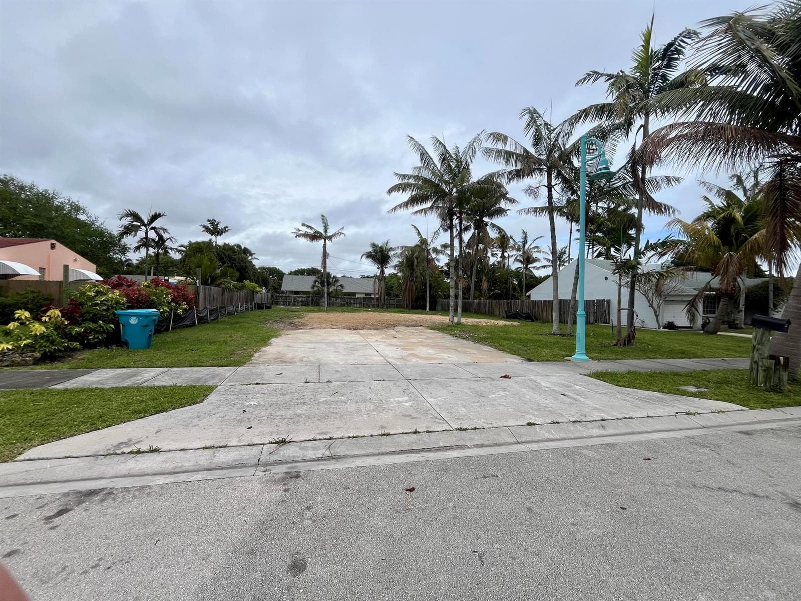 647 NE 9th Avenue, Boynton Beach, FL 33435 photo 2
