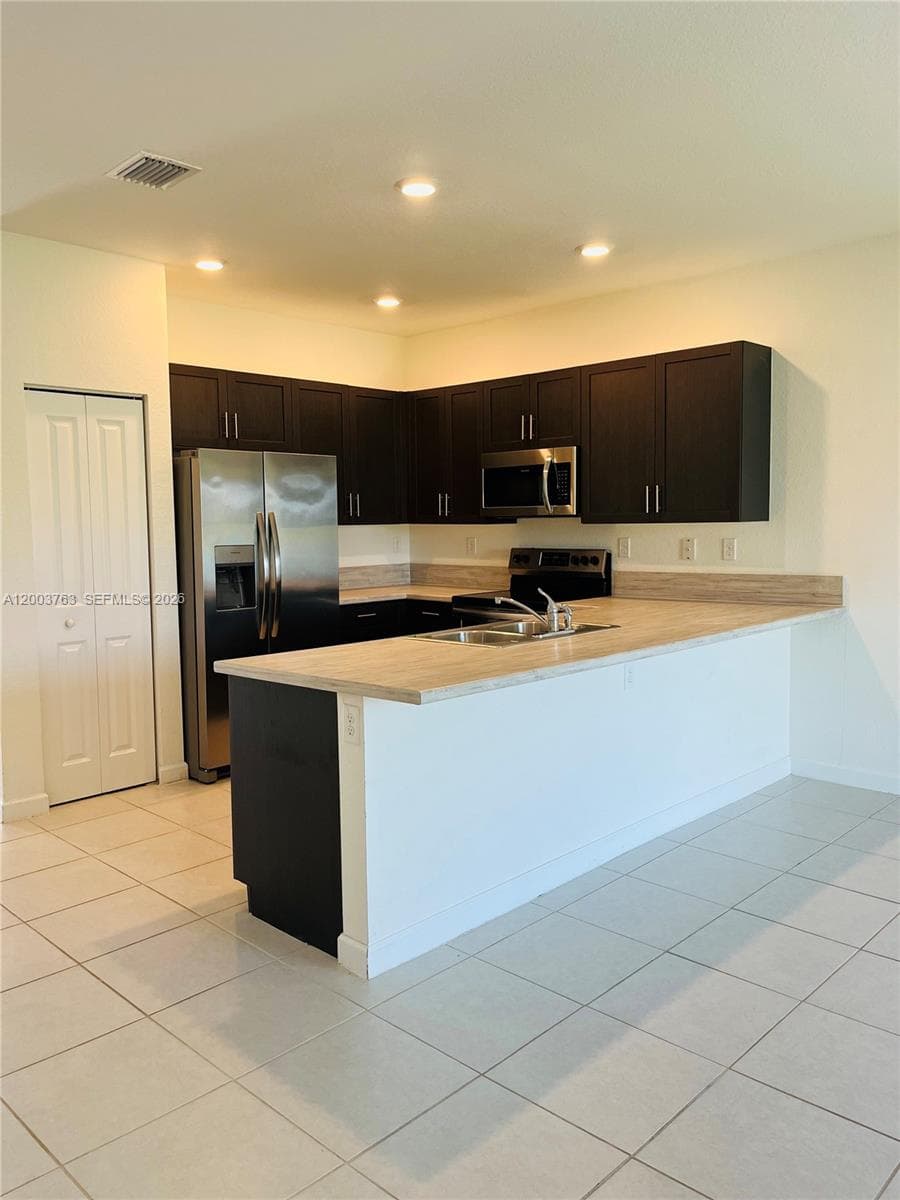 10124 SW 228th Ter, Miami, FL 33190 photo 5