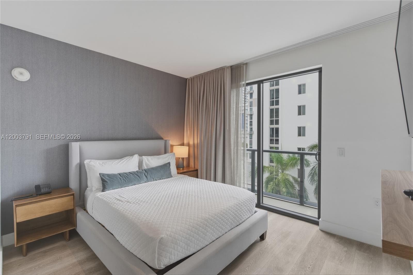 229 SW 9th St # 502, Miami, FL 33130 photo 4