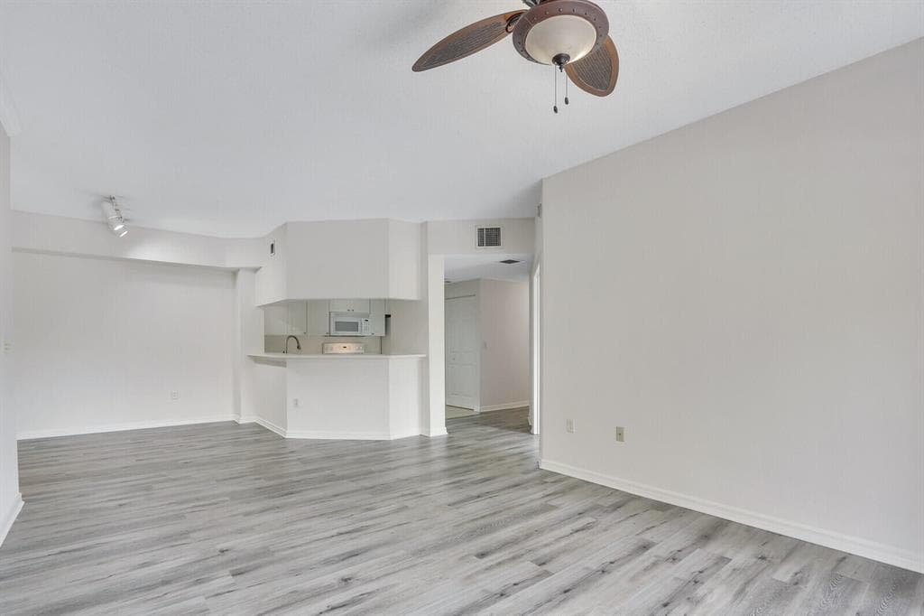 2725 Anzio Court # 202, Palm Beach Gardens, FL 33410 photo 4